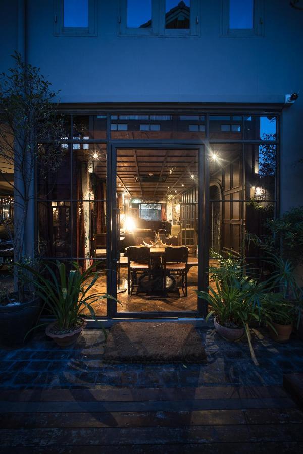 Baan Tuk Din Hotel Banguecoque Exterior foto